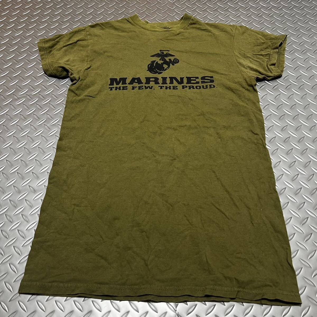 米軍放出品 Tシャツ　 MARINES サバゲー　ランニング スポーツ　　吸収性抜群　OD MEDIUM (INV J#05)_画像1