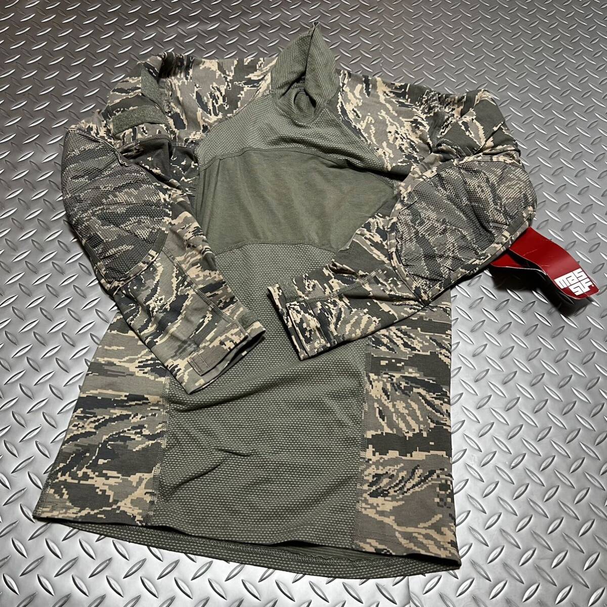 米軍放出品　沖縄　Massif Airman Battle Shirt ABS Size SMALL FR Flame Resistant USAF Combat メイドインアメリカ　(INV L#50)_画像1