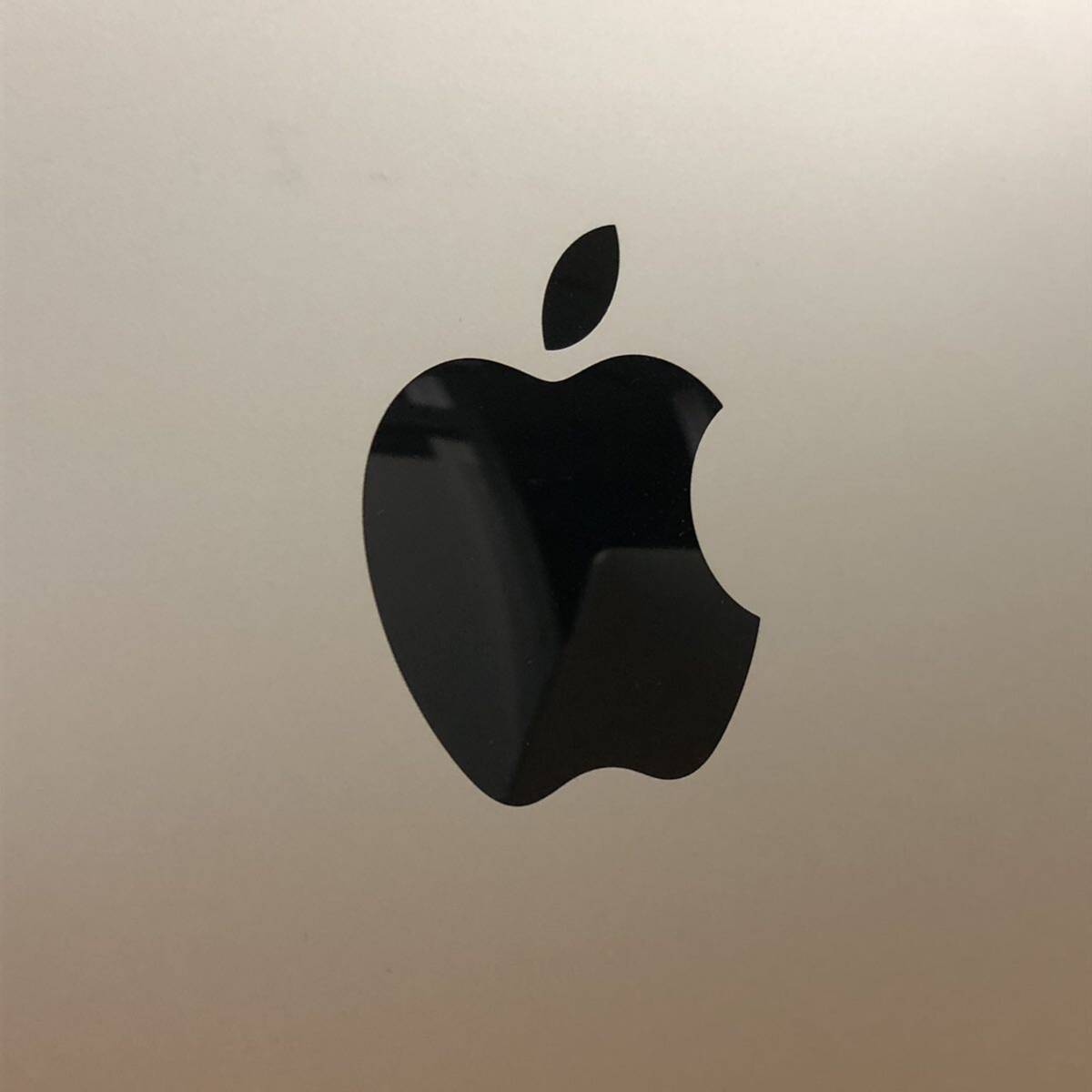 Apple iMac 21.5 4k 2017 model /Core i5/1TB/16GB RAM/Retina