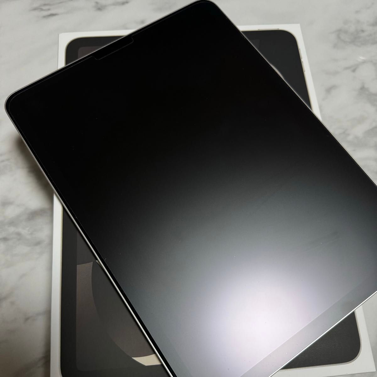 【送料込み匿名配送】2022 Apple iPad Air (Wi-Fi, 256GB) 第5世代 保護フィルム付 スターライト 【送料込み匿名配送】2022 Apple iPad Air (Wi-Fi, 256GB) 第5世代 保護フィルム付 スターライト