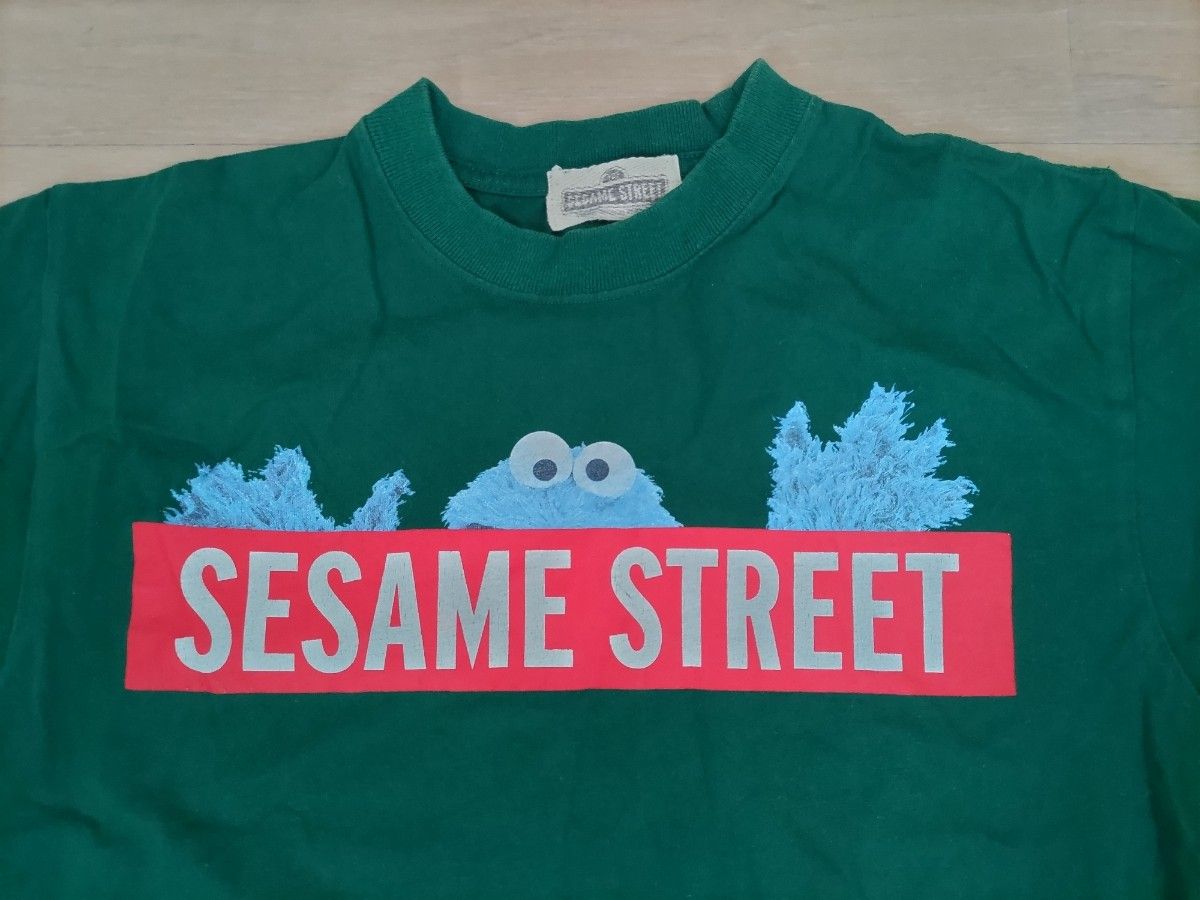 【Sesame Street　セサミストリート】 Tシャツ　半袖　《Мサイズ》