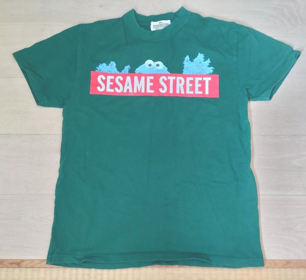 【Sesame Street　セサミストリート】 Tシャツ　半袖　《Мサイズ》
