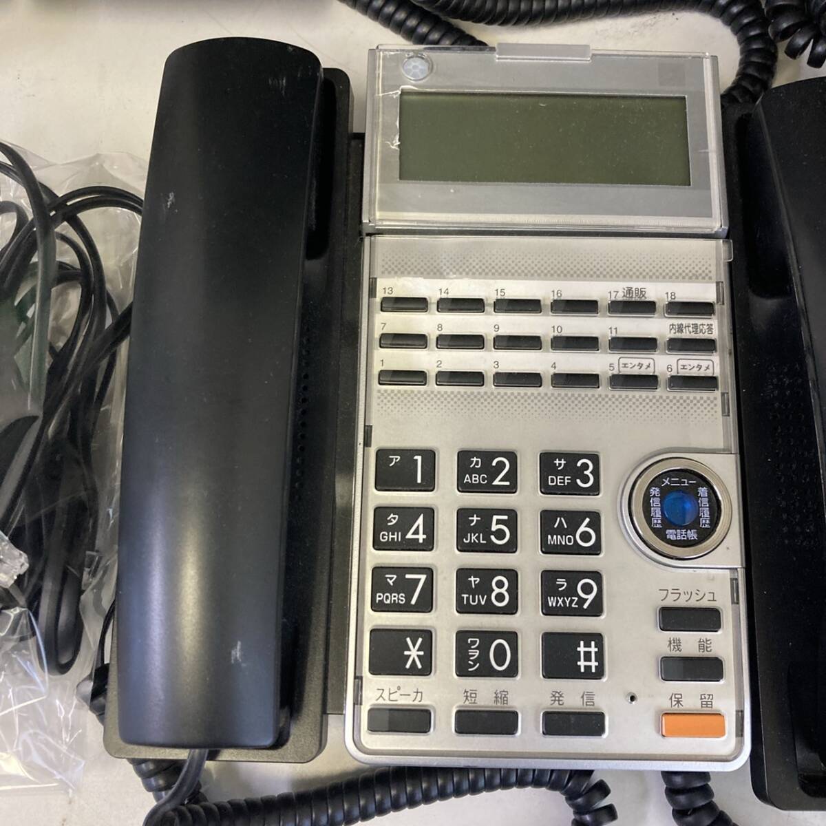 【現状品】 サクサ ビジネスフォン 18ボタン 電話機 TD615(K) 5台 本体のみ /T4244②-120_画像3