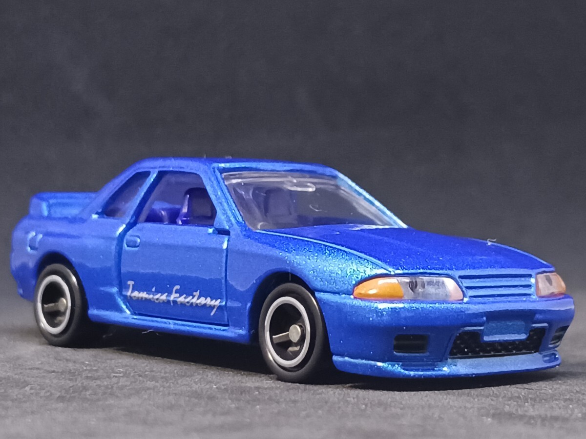 ◆ベトナム製トミカ/組み立て工場(1/59)◆日産・スカイライン・GT-R(R32/青メタ&青内装)◆箱なし/ルース/ほぼ美品★夢屋VT072★_画像3