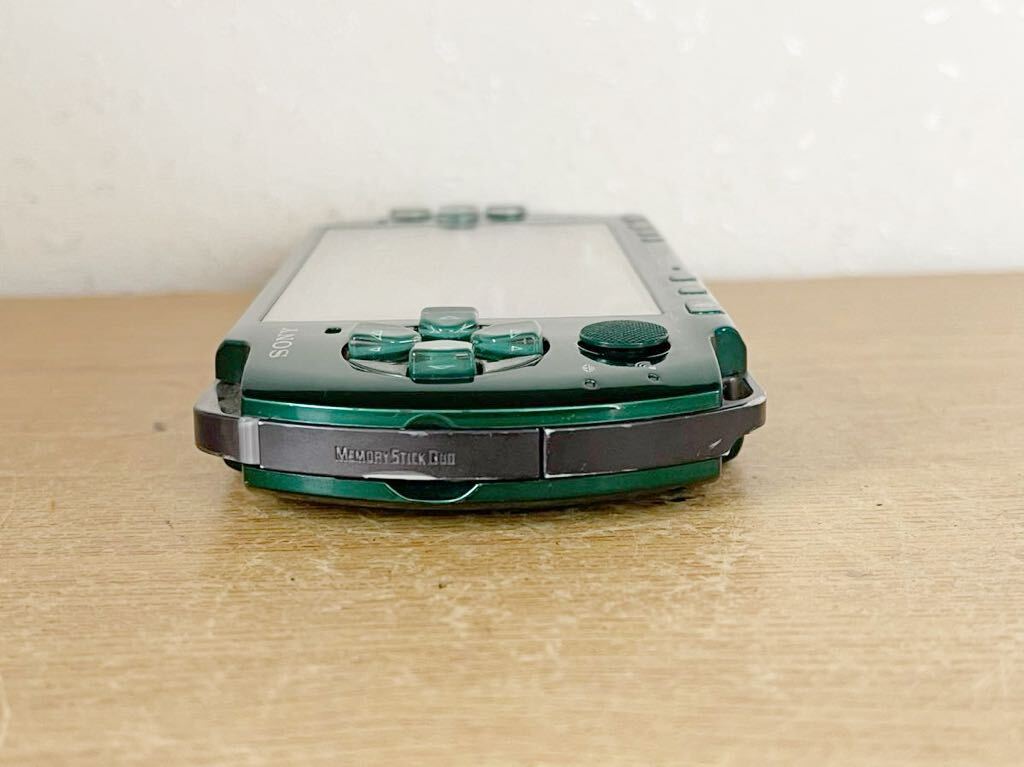 【ジャンク】中古SONY PSP本体 PSP-3000 グリーン本体　不動品　部品取り前提　現状渡し　本体のみ　欠品あり_画像5