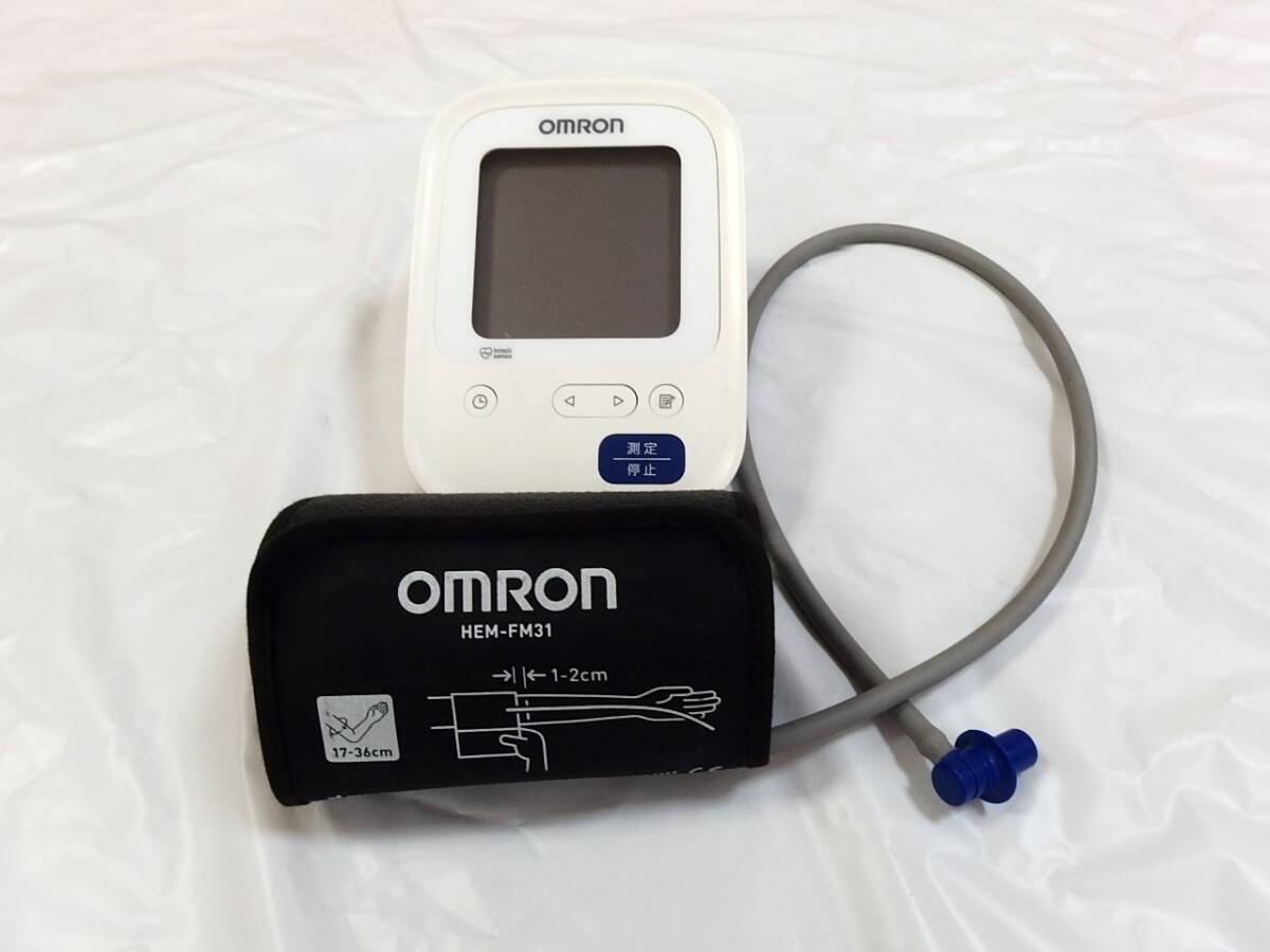 オムロン　自動電子血圧計　スタンダード19シリーズ　HCR-7106　動作確認済_画像1