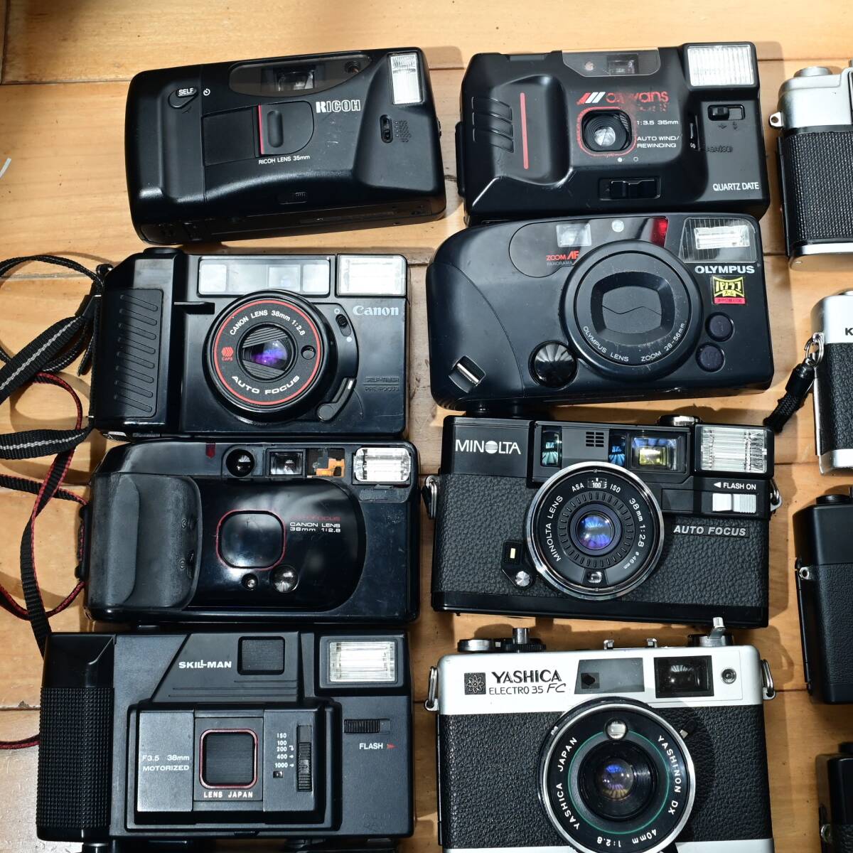 フィルムカメラ まとめ売り　30台　ジャンク　部品取り Canon MINOLTA OLYMPUS FUJI PENTAX YASHICA KONICA大量セット　8_画像2