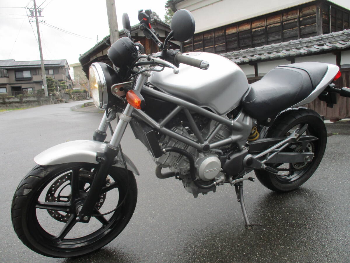 ＶＴＲ２５０ ＭＣ３３ 銀 現状の画像7