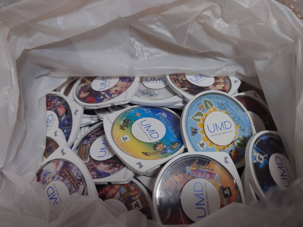 【PSP】【UMD】【ジャンク】 PSPソフト まとめ売り 約100枚 PSVITA 8枚 PA2の画像1