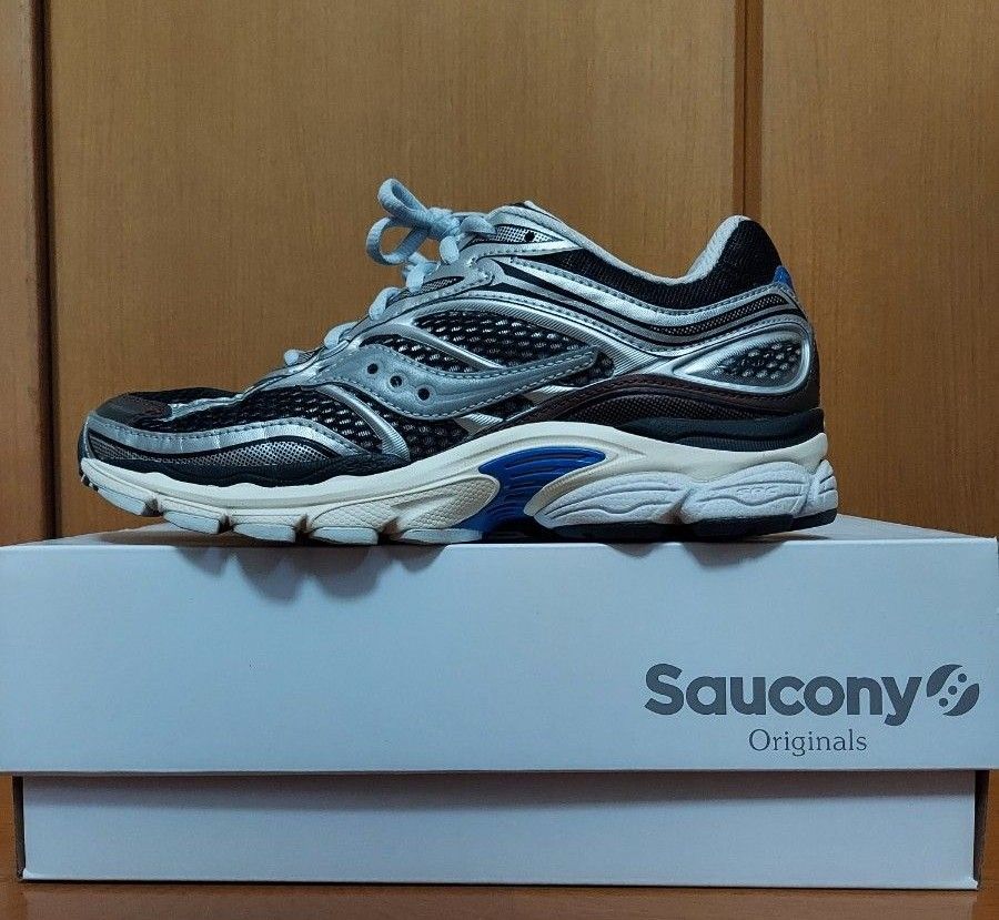 Saucony PROGRID OMNI 9　25センチ