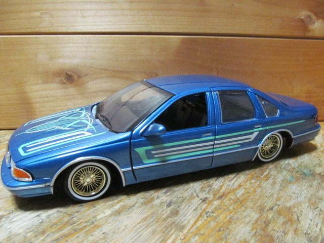 { nationwide equal postage 800 jpy } super rare 1|24 Chevy Caprice 1993 year blue color Caprice lowdown 