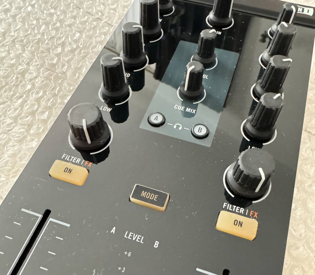 Native Instruments TRAKTOR KONTROL Z1 の画像4