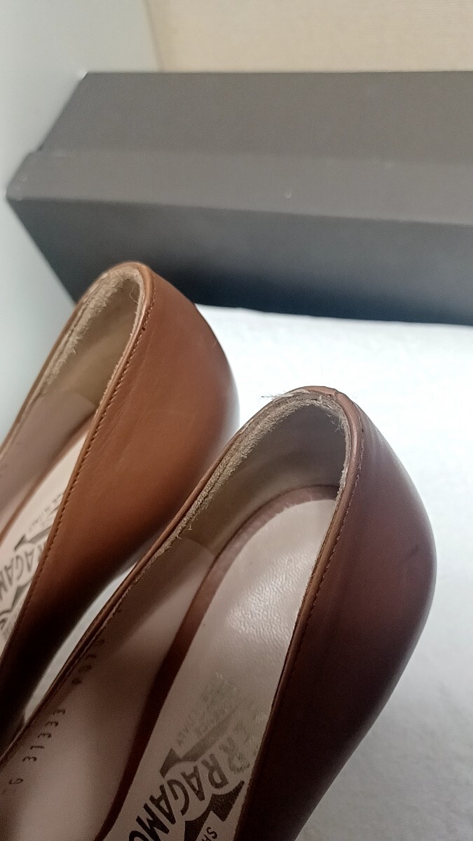 １円～　Ferragamo　レディース　ヒール　パンプス　茶　7_画像3