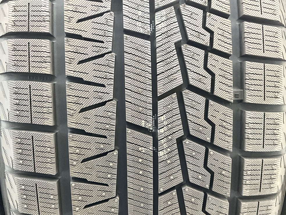 未使用 中古タイヤ 4本セット 235/40R18 95Q ヨコハマ ICEGUARD IG70 冬 スタッドレス 235/40/18 パサート b6109_画像3