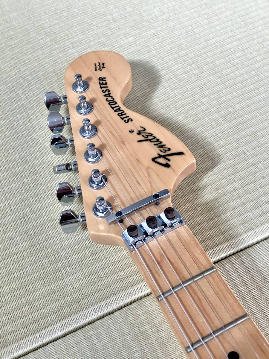 美品Fender japan ST-80’s Classic HSH フェンダー　ジャパンストラトキャスター_ラージヘッドです。