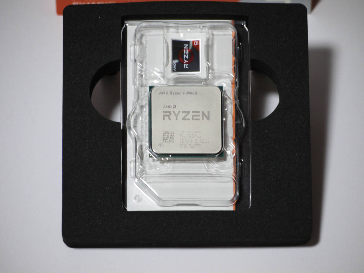 (中古) AMD Ryzen 9 3900X with Wraith Prism cooler 3.8GHz 12コア / 24スレッド 70MB 105Wの画像2