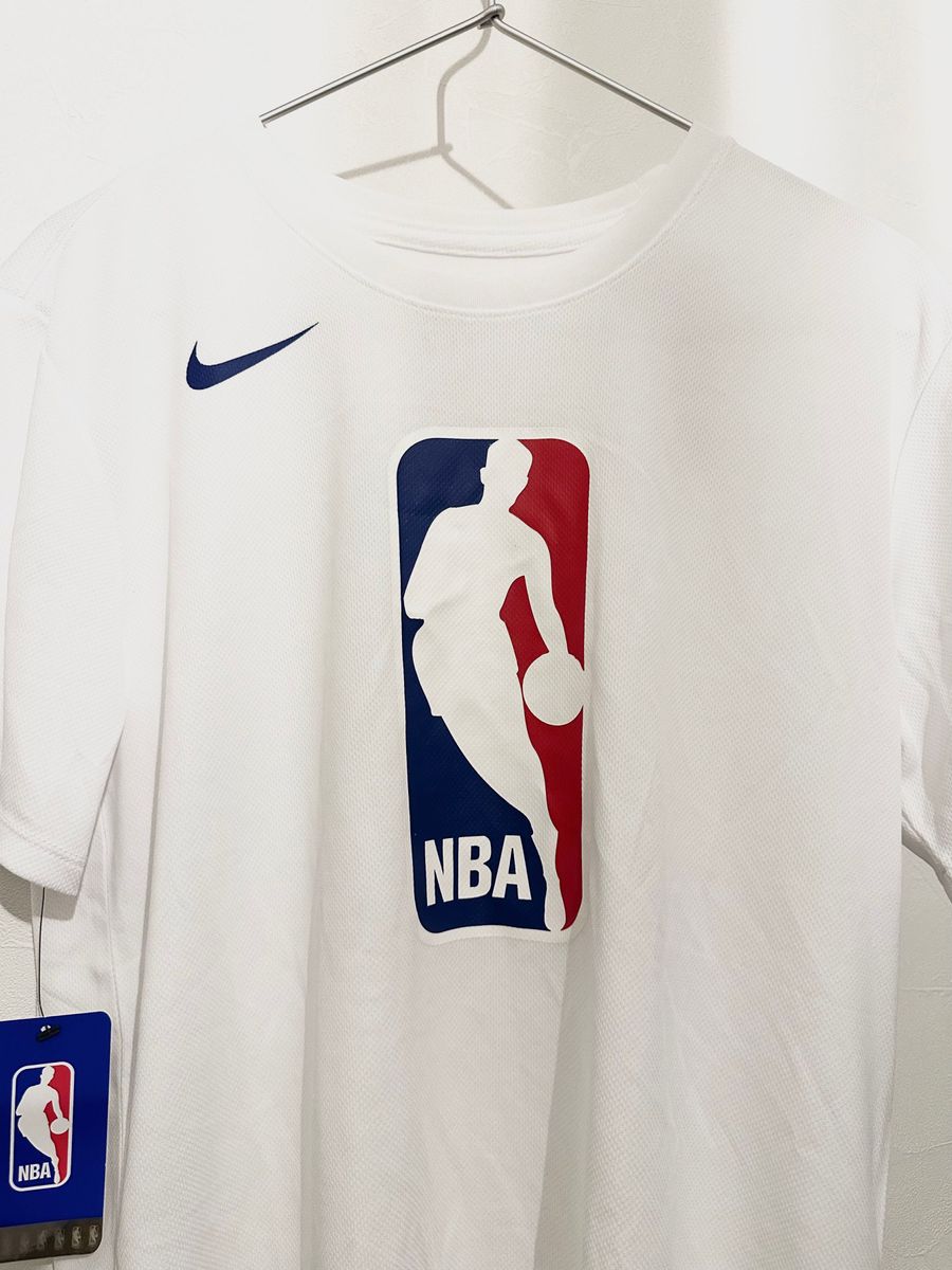 【新品】NIKE ナイキ Tシャツ NBA ビッグロゴ メンズ Mサイズ 白 バスケット バスケ トレーニングウェア