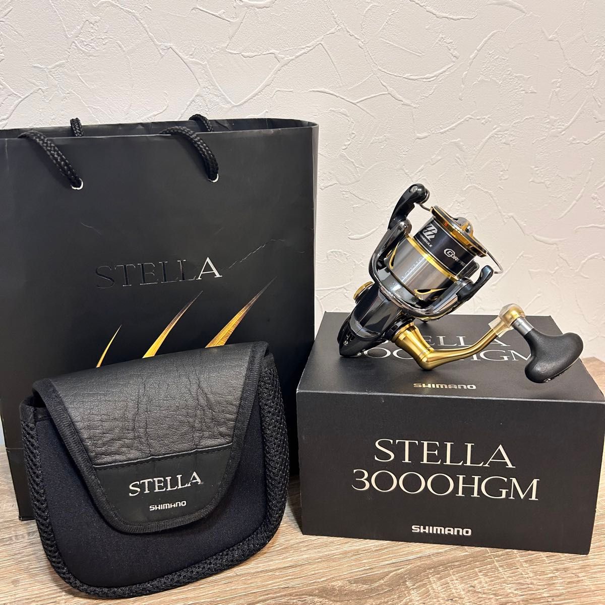 極美品】 シマノ 14ステラ 3000MHG スプール新品 使用数回 極美品】 シマノ 14ステラ 3000MHG スプール新品 使用数回