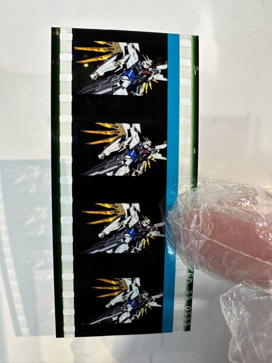 機動戦士ガンダムSEED FREEDOM 入場者特典 コマフィルム vol.3 e_画像2