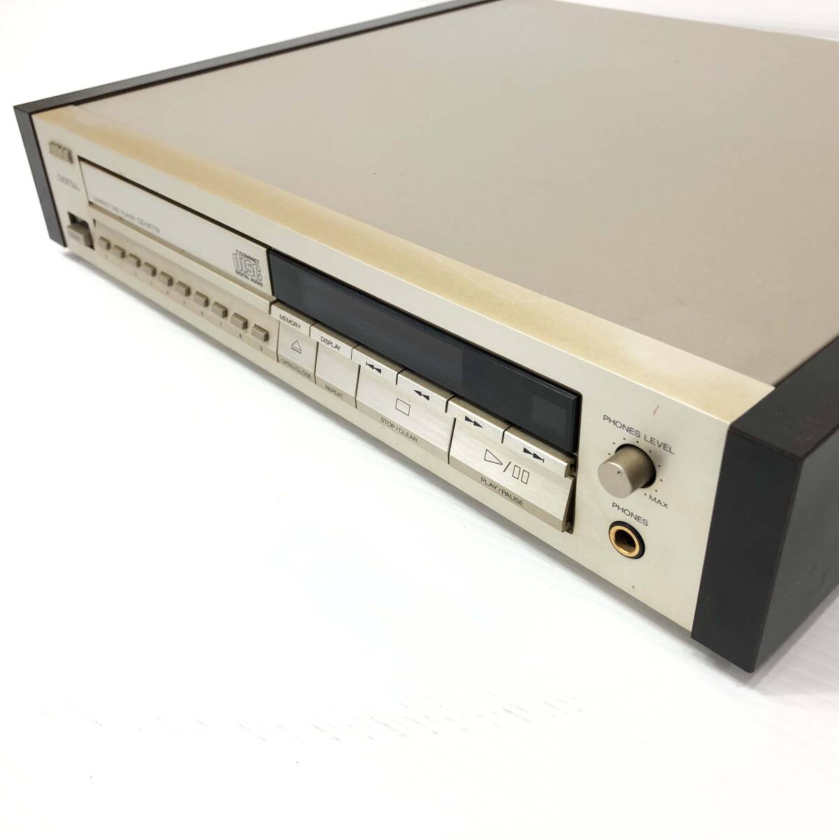 FP【ジャンク品】アカイ　AKAI デジタルCDプレーヤー CD-M719 　修理　部品取り　_画像8