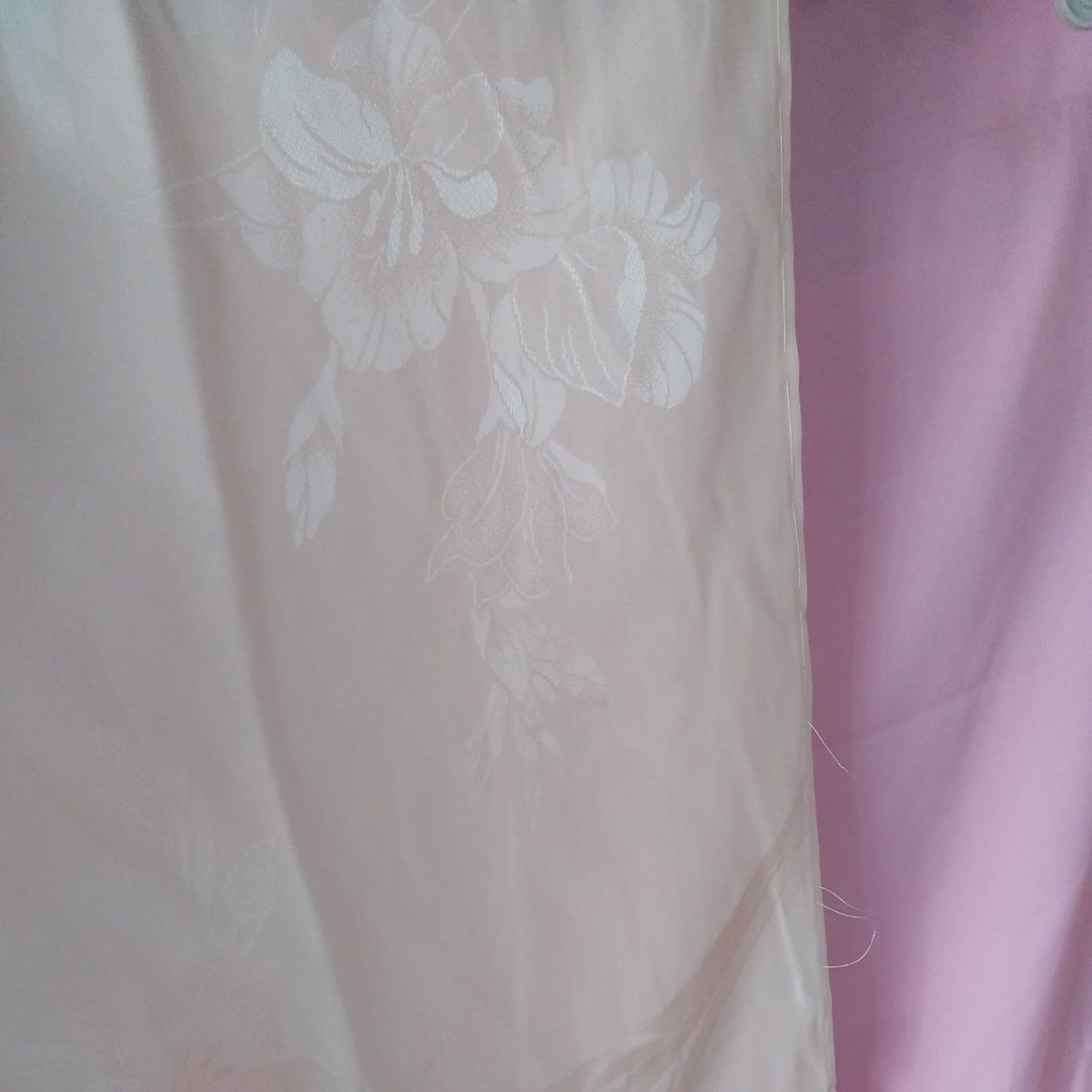 NO-57、長襦袢 正絹 絞り、花柄、うすいピンク色