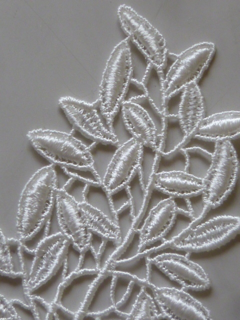 ○(260)繊細なレーヨンケミカルレース　繊細な草花柄　白色　2P_画像3