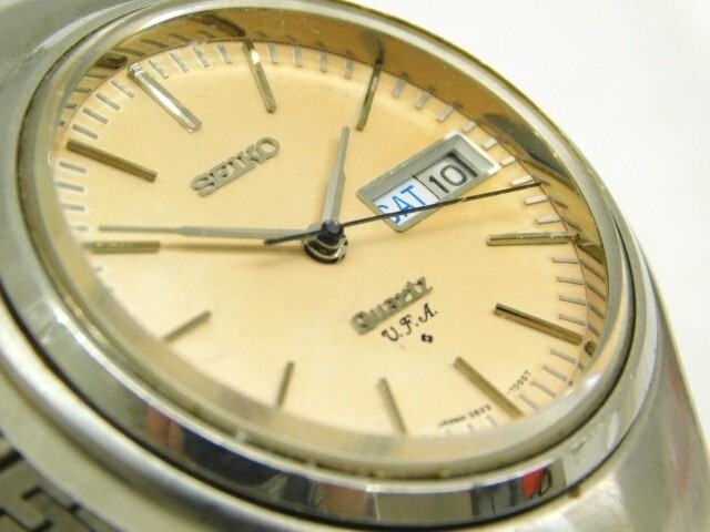 ★友1333 SEIKO セイコー V.F.A 3823-7001 腕時計 ジャンク品 クォーツ デイデイト 92403271_画像4