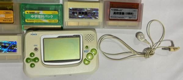 ワンダースワン互換 ポケットチャレンジV2 本体 ソフト多数 専用スタンドとポーチ セット 非売品 wonderswanの画像8