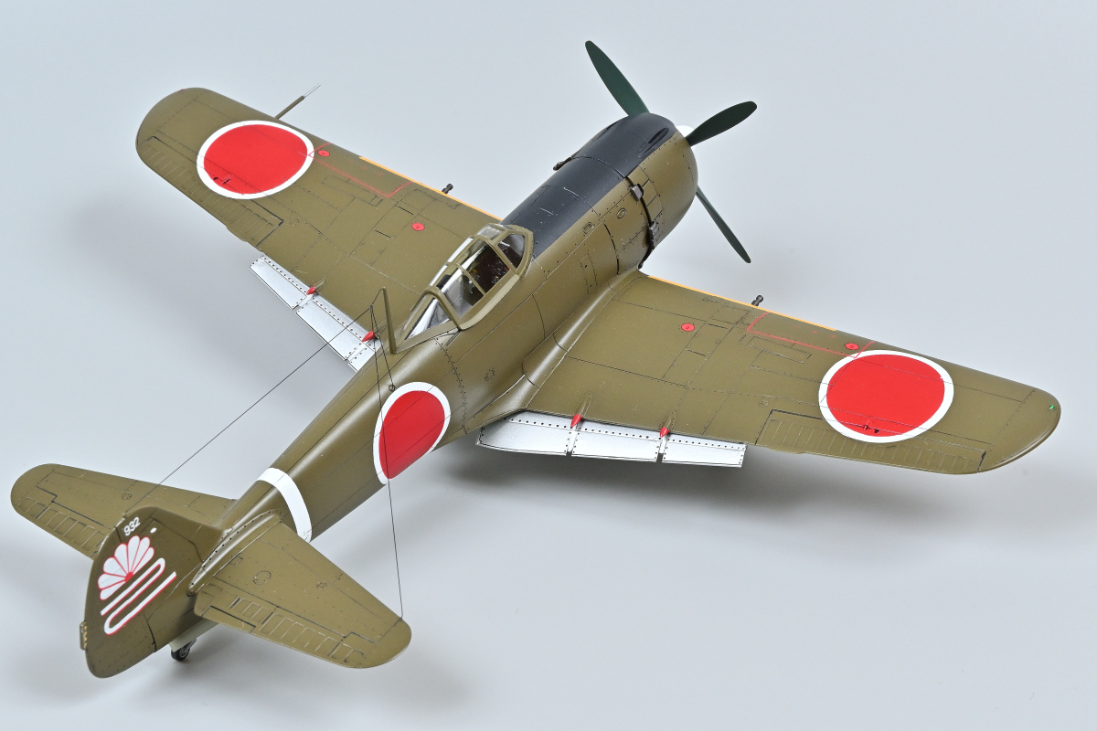 ★ ハセガワ 1/48 中島 キ84 四式戦闘機 疾風 飛行第22戦隊 プラモデル完成品 ★_画像2