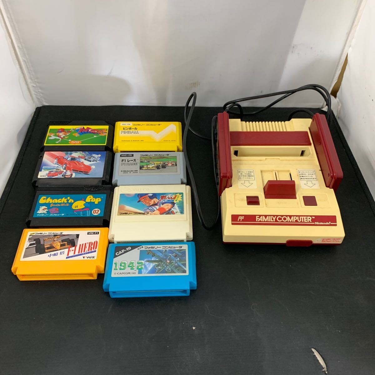 1円〜 ニンテンドー 任天堂 Nintendo ゲーム機 ファミリーコンピュータ ファミコン 本体 カセット セット K3050の画像1