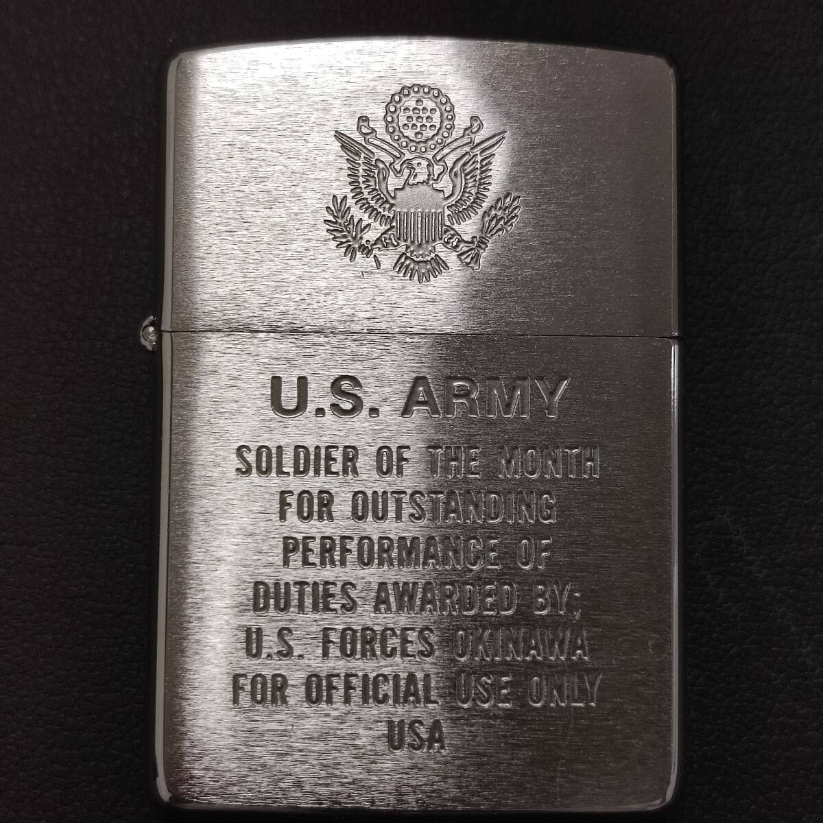 Zippo U.S. ARMY OKINAWA ジッポー 米軍 シルバカラー 沖縄 オイルライター 1992年製 火花確認済み 未使用保管品_画像2