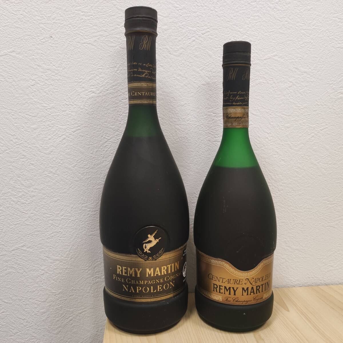 2 pcs set * Remy Martin Napoleon REMY MARTIN NAPOLEON 700ml / 1l 1000ml not yet . plug old sake 