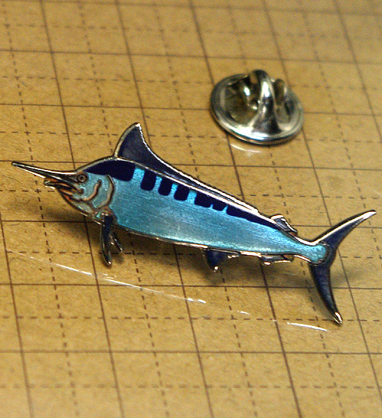 ◆ピンズ フィッシング 魚 カジキ 七宝メタル,幅4.2cm 日本製_画像3