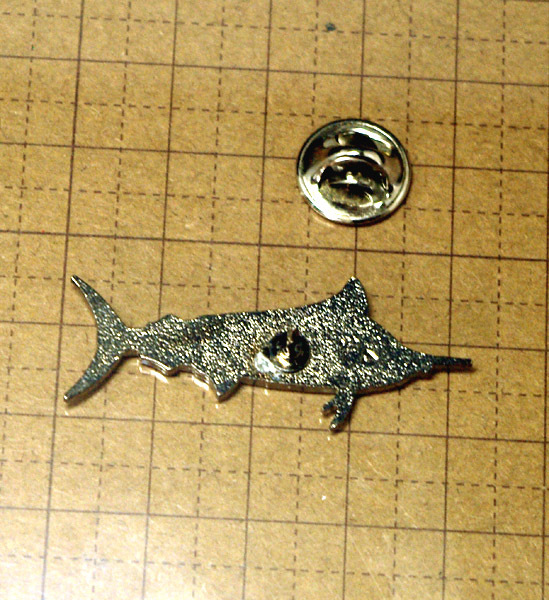 ◆ピンズ フィッシング 魚 カジキ 七宝メタル,幅4.2cm 日本製_画像4