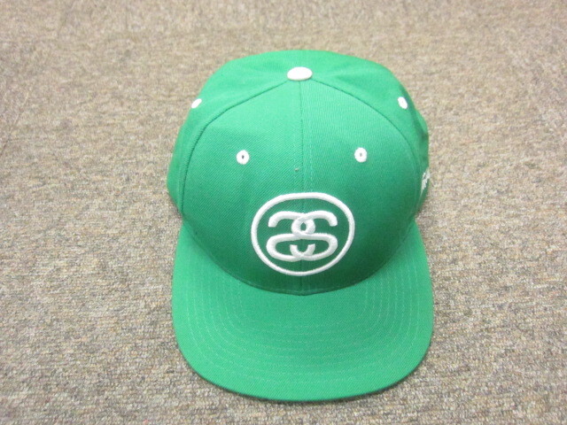 STUSSY　ステューシー　キャップ　帽子　緑　フリーサイズ　大人用　メンズ　グリーンキャップ　ベースボールキャップ　ロゴ刺繍入り03300_画像2
