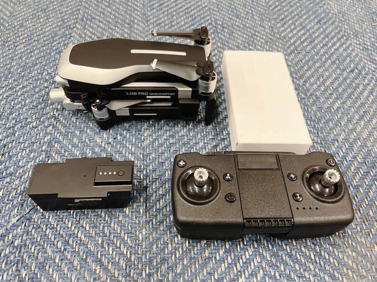 中古 L109 pro quadcopter ドローン ブラシレス グアッドコプター 4K高画質 50倍ズーム 2軸ジンバル GPS 引取歓迎 茨城県 0402あら1 E1 80_画像1