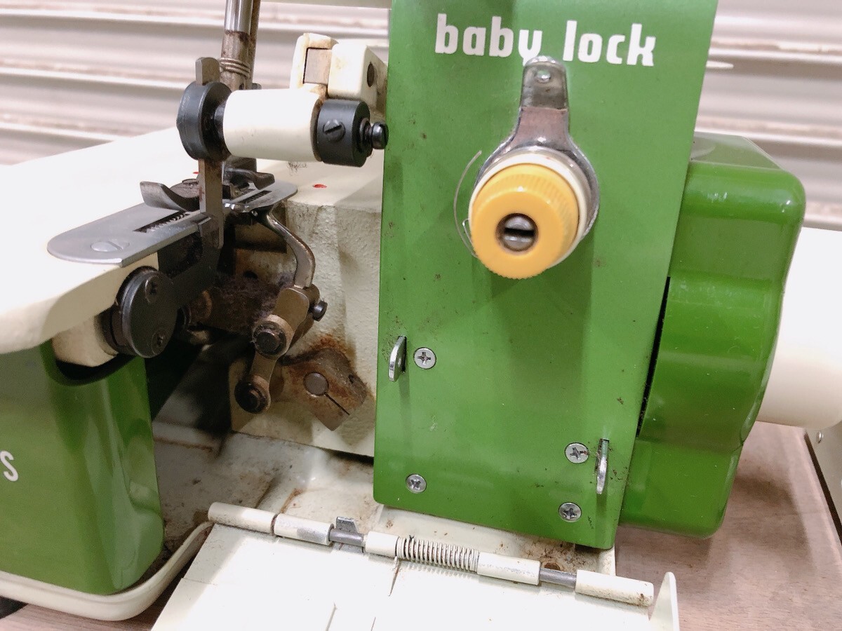 ジャンク JUKI ジューキ baby lock ロックミシン EF-205S フット付き ※針の動き悪い ミシン 裁縫 DIY 部品取り パーツ 0407え4 B2 100 の画像6