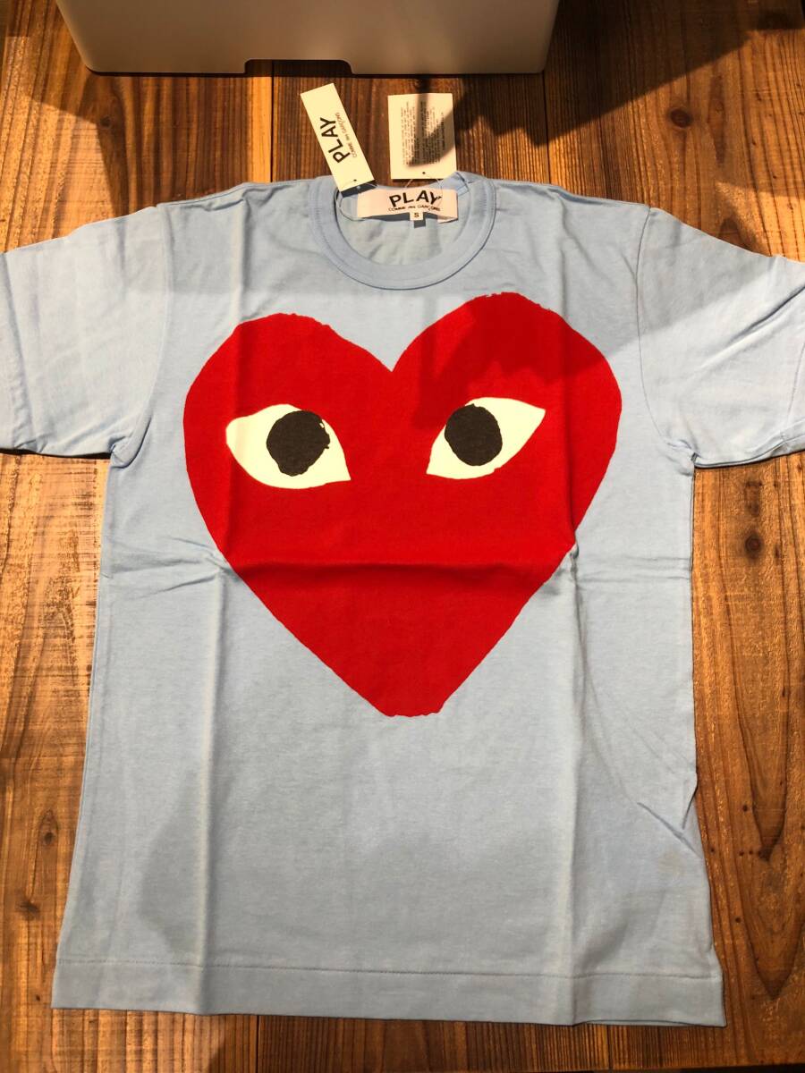 COMME des GARCONS PLAY Tシャツ　水色×赤ハート　メンズSサイズ　AZ-T274-1