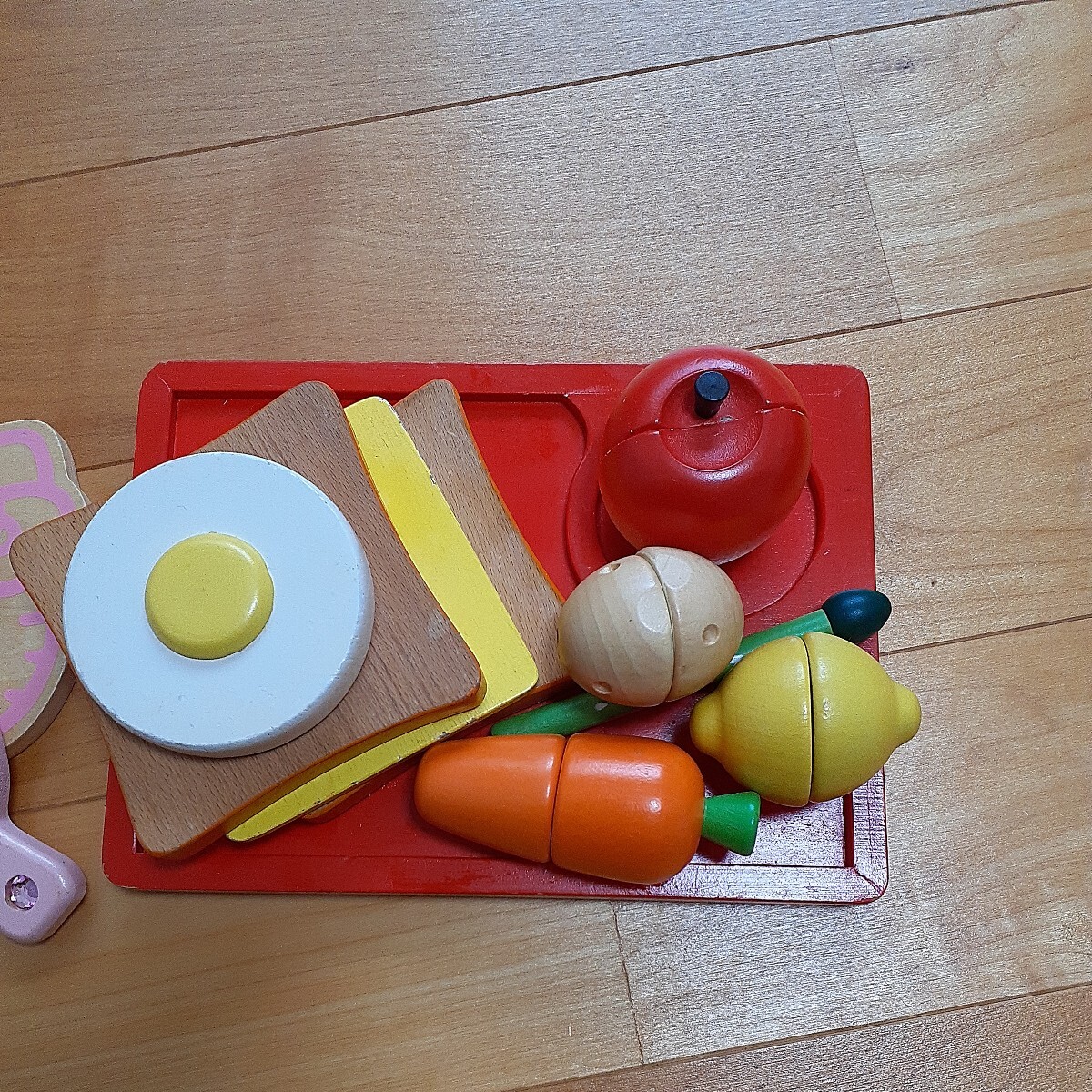 ウッディプッディ　ハローキティ 知育玩具 木製 ままごと 果物 おもちゃ_画像3