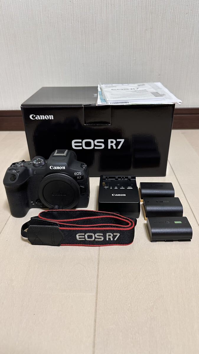 29000円 美品 キャノン Canon R7ボディ 予備バッテリーLP-E6N2個 29000円 美品 キャノン Canon R7ボディ 予備バッテリーLP-E6N2個