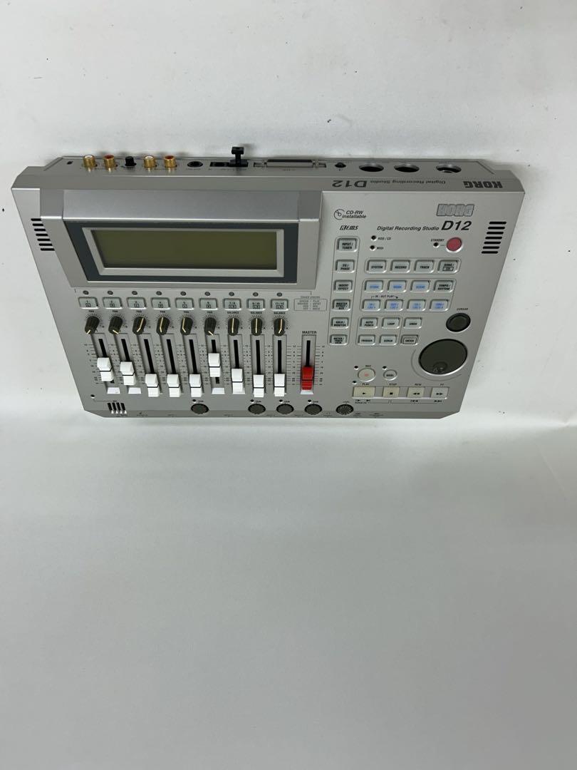 KORG D12 Digital Recording Studio