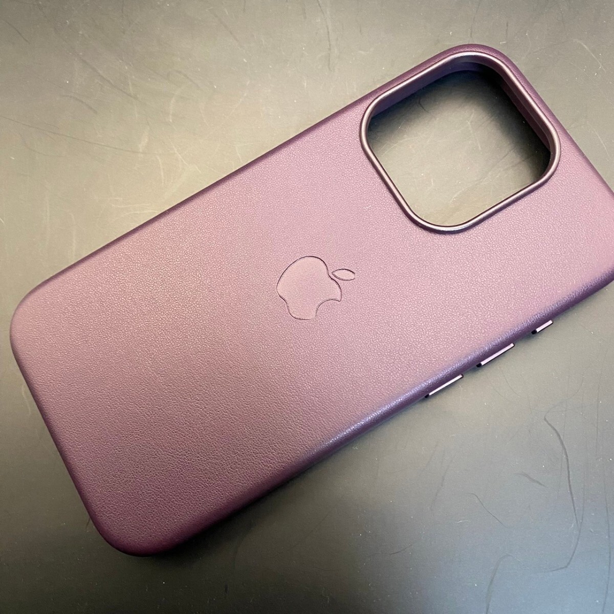 iPhoneケース iPhone15pro用ケース レザーケース Magsafe対応カバー 互換カバー スマホカバー アイホン15プロケース 互換品 紫_画像6