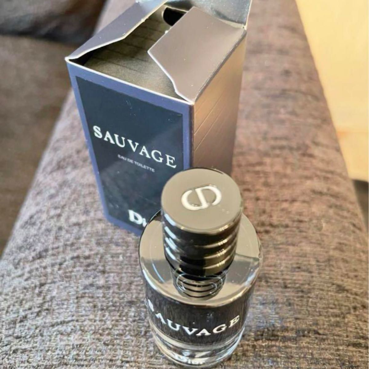 Dior SAUVAGE ディオール ソヴァージュ香水 ミニチュア　10ml  箱付き