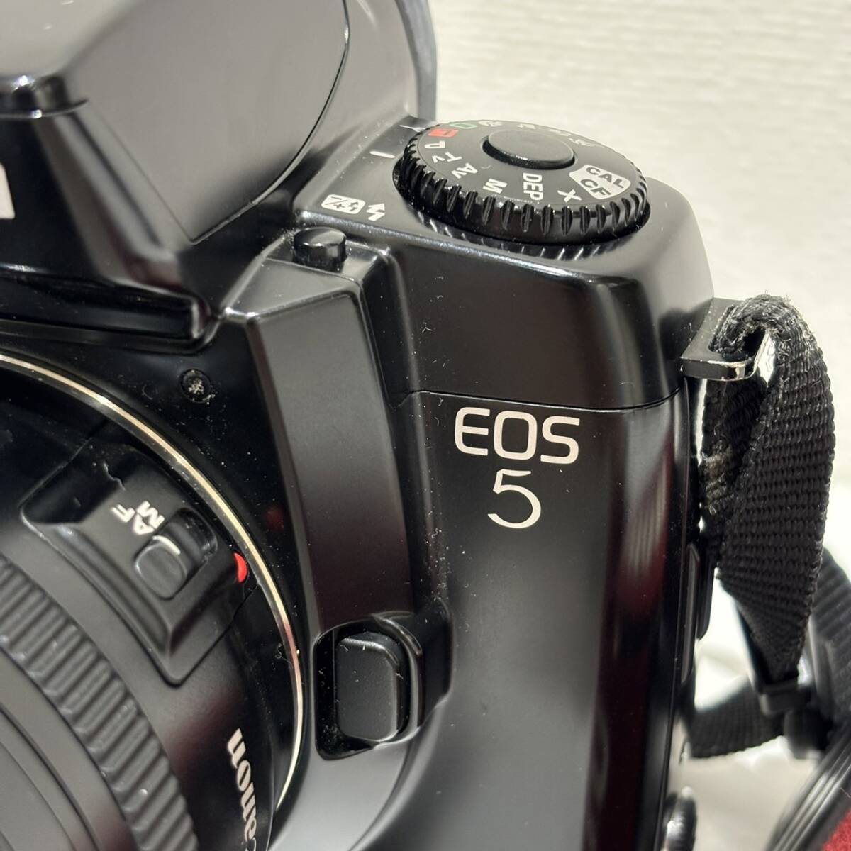 【AMT-10607】CANON EOS 5 キャノン EF 28-105mm 1:3.5-4.5 フィルムカメラ 一眼レフ オートフォーカス カメラ本体 ボディ ジャンク品の画像4