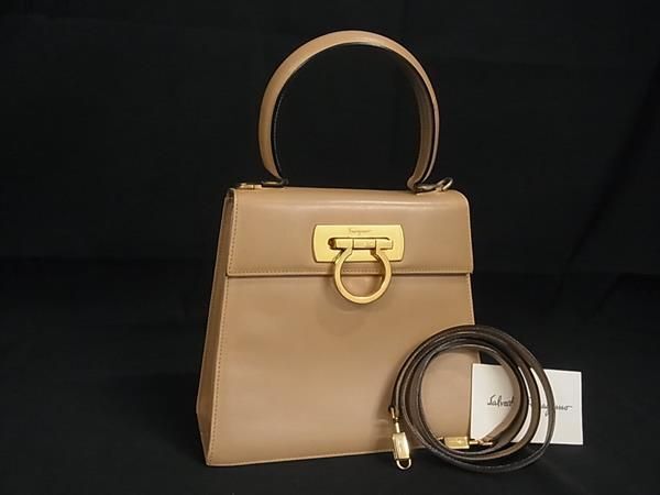 1円 Salvatore Ferragamo フェラガモ O 21 2193 ガンチーニ レザー 2WAY ハンドバッグ ショルダー 斜め掛けかばん ベージュ系 AW5162の画像1