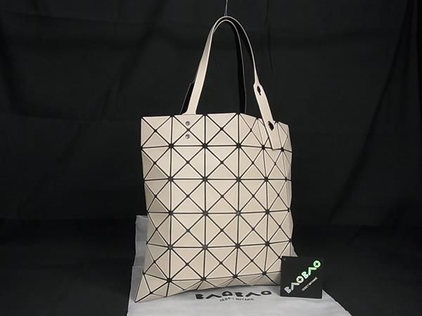 1円 ■新品同様■ BAO BAO ISSEY MIYAKE バオバオイッセイミヤケ マット レザー ハンドバッグ トート ショルダー ベージュ系 FA3972の画像1