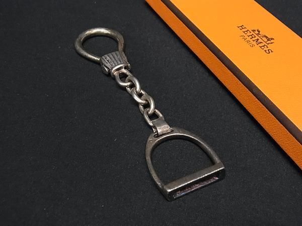 1円 HERMES エルメス エトリエ キーホルダー チャーム メンズ レディース シルバー系 AV7953の画像1