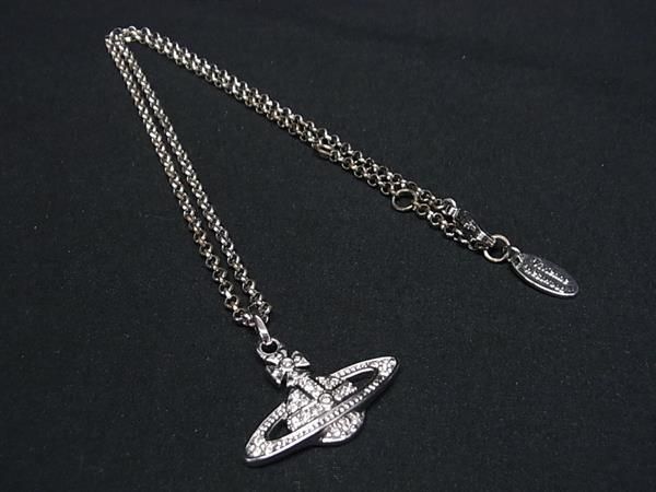 1円 ■美品■ Vivienne Westwood ヴィヴィアンウエストウッド オーブ バスレリーフ ネックレス アクセサリー シルバー系 AW6239の画像1