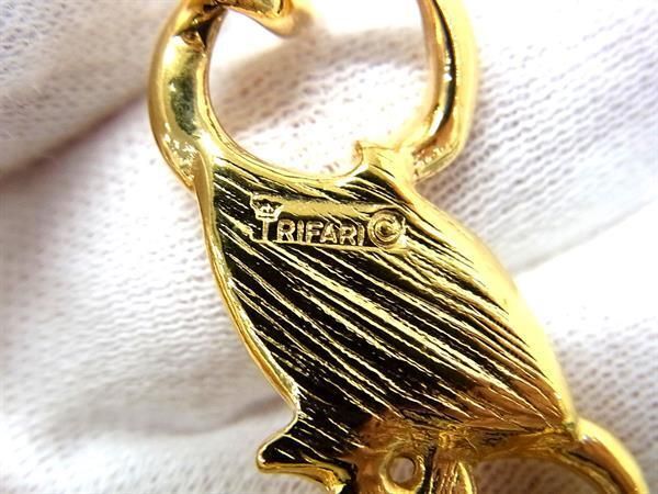 1円 ■美品■ Trifari トリファリ ラインストーン パール ブレスレット アクセサリー レディース ゴールド系 BK0306の画像3