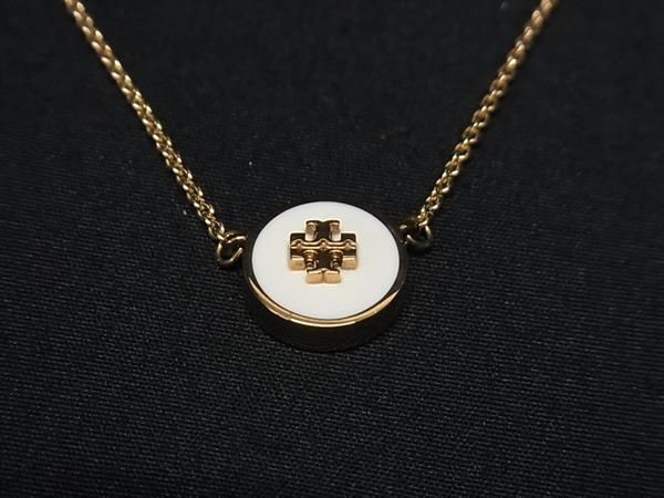 1円 ■極美品■ TORY BURCH トリーバーチ ネックレス ペンダント アクセサリー レディース ゴールド系×ホワイト系 BK0725の画像2